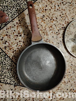 Non-stick Frypan with Glass Lid – ভালো কন্ডিশন